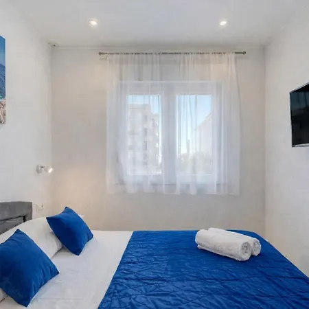 Felicita With Heated Pool Vila Trogir