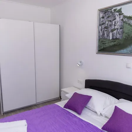 Felicita Τρογκίρ