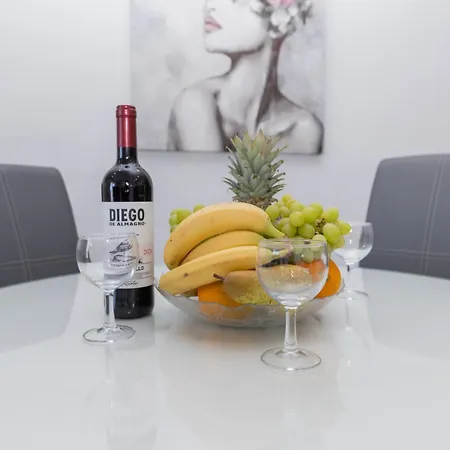 Felicita * Τρογκίρ