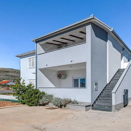 Felicita With Heated Pool * Trogir