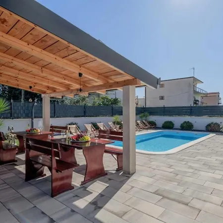 Felicita With Heated Pool Villa Trogir