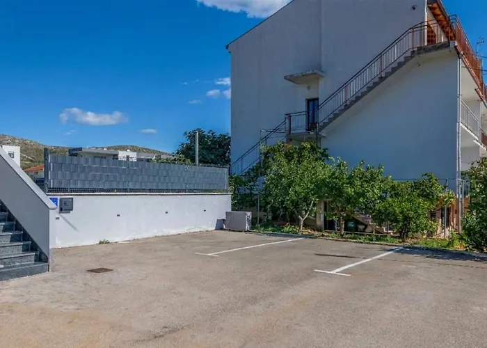 Felicita With Heated Pool Villa Trogir