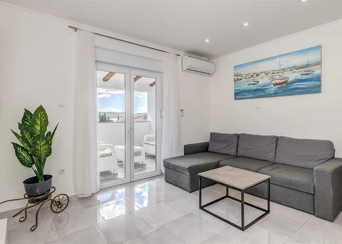 Felicita With Heated Pool Villa Trogir